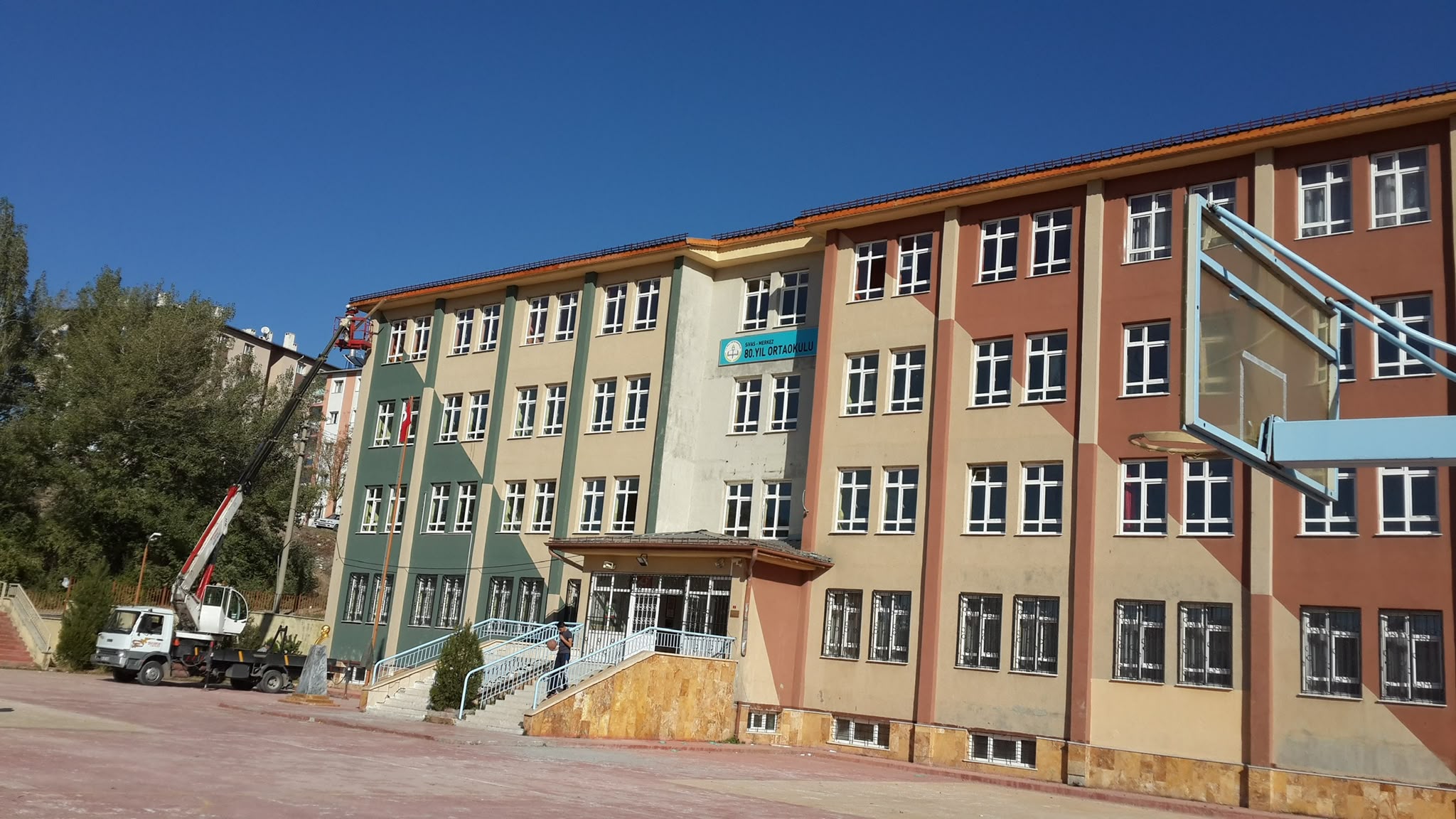 Tuzlugöl 80.Yıl Orta Okul Onarım Bakım İşi